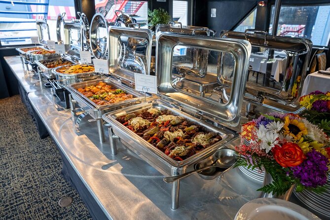 City Cruises New York: Signature Dinner Cruise - The route from Hudson Yards to Lady Liberty