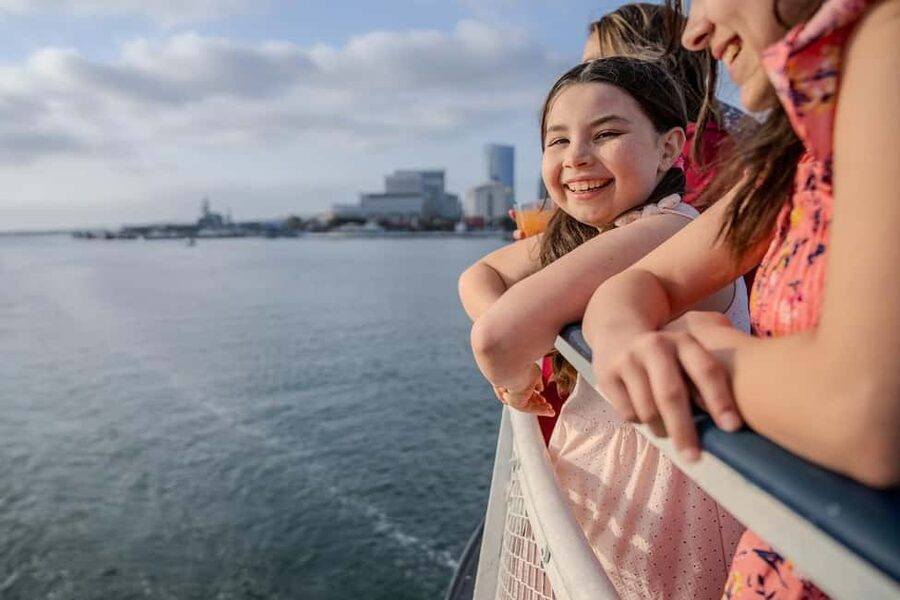 City Cruises San Diego: Best of the Bay Scenic Harbor Tour - From the airport to Shelter Island