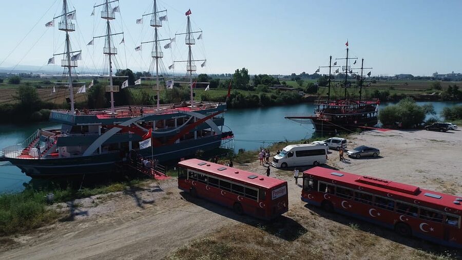 City of Side: Boat Tour on the Manavgat River w/ Bazaar Trip - Guides, music, and the pace of the day