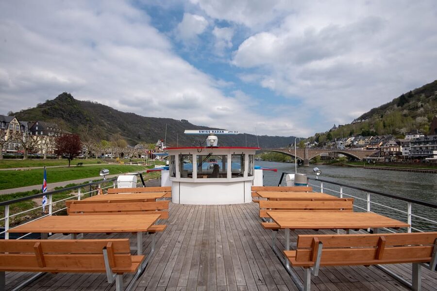 Cochem: Panoramic Cruise on the Moselle River - Seating, sun, shade, and comfort
