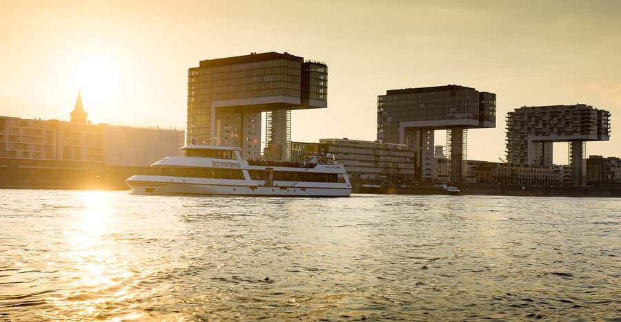 Cologne: 2-Hour Evening Cruise on the Rhine River - Why Cologne looks best from the Rhine at sunset