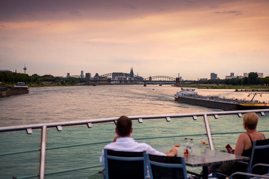 Cologne: 2-Hour Evening Cruise on the Rhine River - Choosing your seat on board