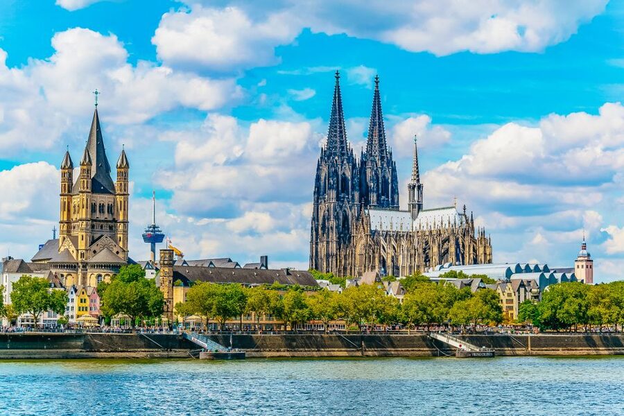 Cologne: 3-Hour Harbor Tour Cruise - Deutz and Mülheim from the water