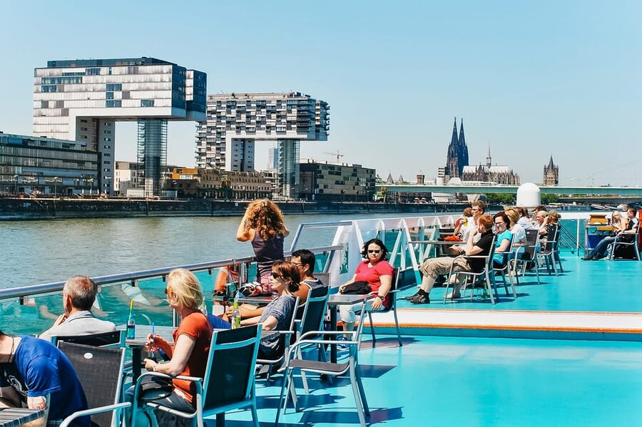 Cologne: Panoramic City Cruise - What the one-hour route feels like