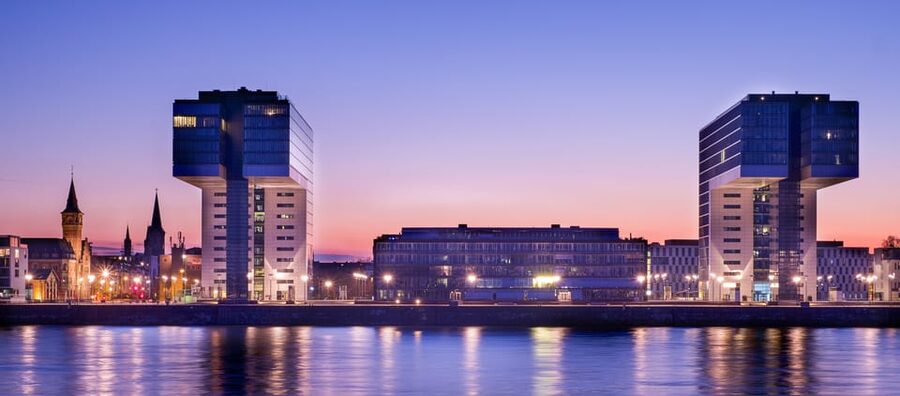 Cologne: Rhine River Winter Cruise with Festive Music - Live Christmas music inside the warm cabin