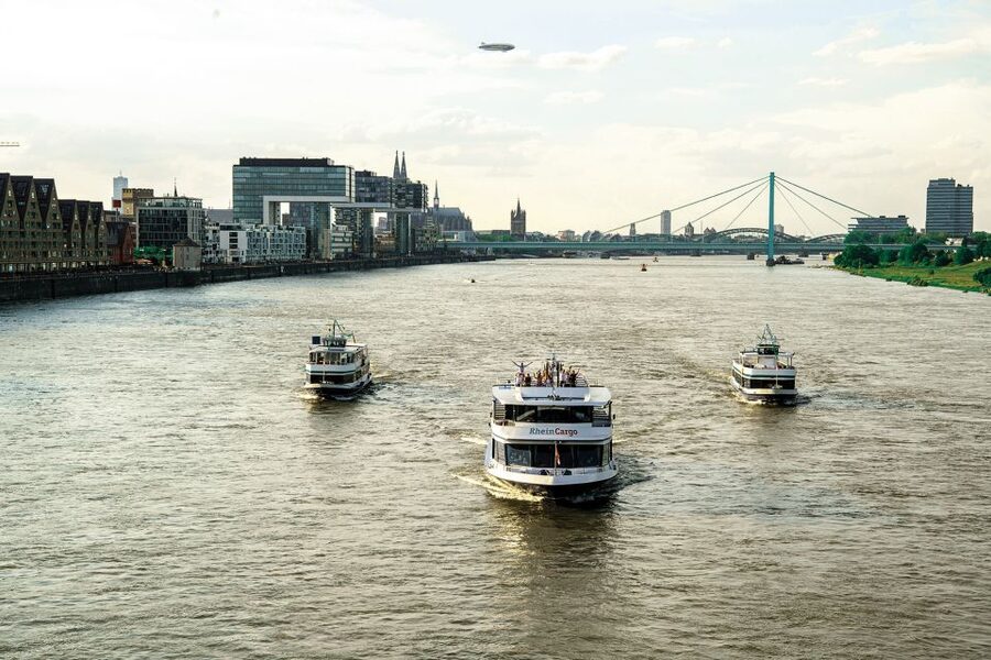 Cologne: Top Sights Rhine River Cruise - Skyline Tour - The Cathedral and Old Town from the Rhine