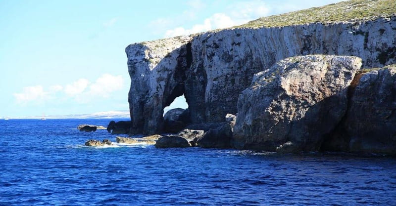 Comino & Gozo: Blue & Crystal Lagoons Cruise with Sea Caves - Blue Lagoon: one hour at Malta’s famous water