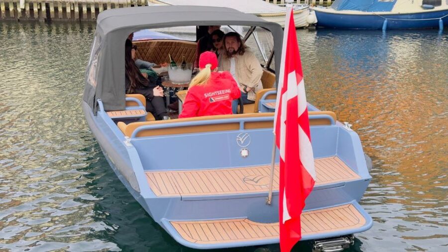 Copenhagen: Guided Canal Tour by Electric Boat - Why the electric boat changes the ride