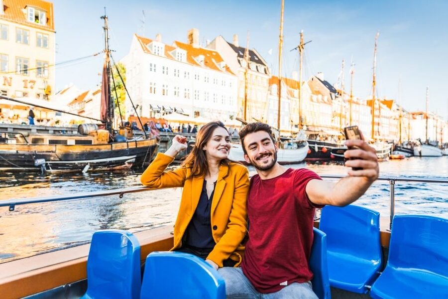 Copenhagen: Hop-On Hop-Off Bus Tour with Boat Tour Option - Christiansborg, Nyhavn, and the royal quarter