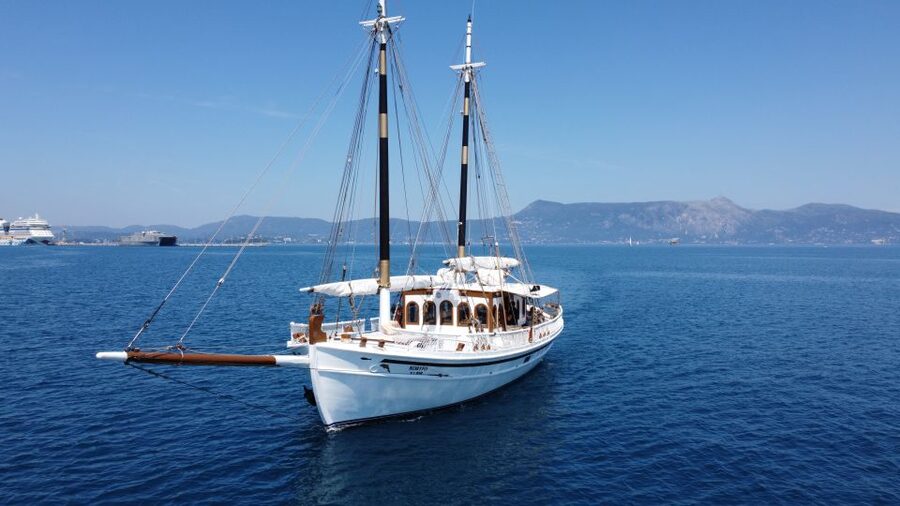 Corfu: Sunset Cruise on Classic Boat with Cocktails & Snacks - Who should book this Corfu sunset cruise?