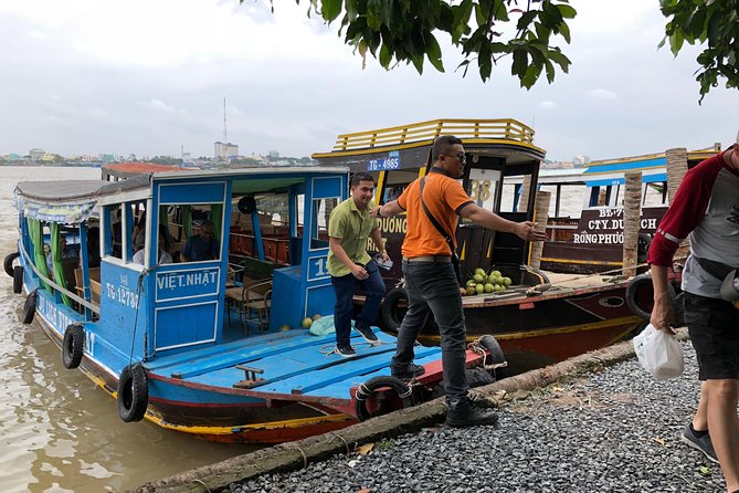 CuChi Tunnels&Mekong Delta-Boat,TukTuk,Coconut Village SmallGroup - The biggest drawback: a long day in transit