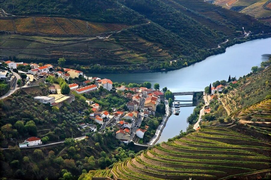 Day Cruise from Porto to Pinhão with Breakfast and Lunch - Why this Porto to Pinhão cruise is worth your day
