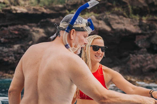 Deluxe Snorkel & Dolphin Watch Aboard a Luxury Catamaran from Kailua-Kona - Food, drinks, and the onboard rhythm