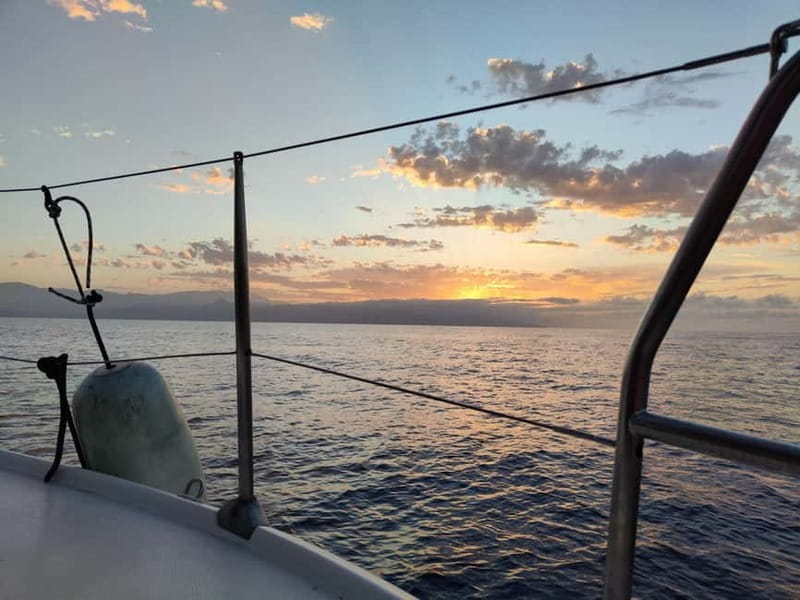 Dia Sailing Cruise With All-inclusive Meal And Drinks - A simple Mediterranean lunch, served onboard