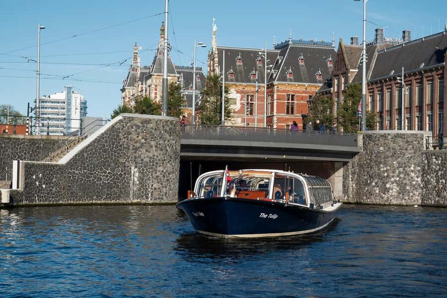 Discover Amsterdam: Luxury Canal Cruise with a Local Skipper - Central Amsterdam and the Seven Bridges