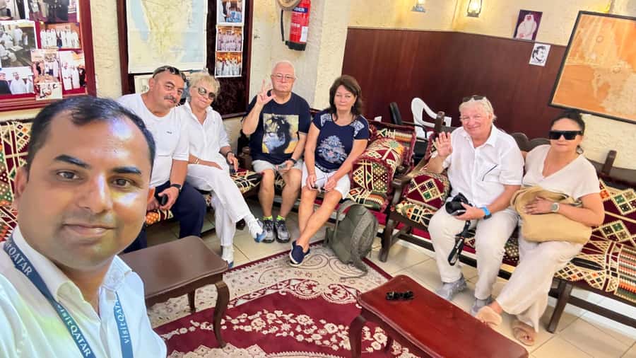 Doha: City Highlights Tour and Traditional Dhow Boat Cruise - Guides, transport, and the private format