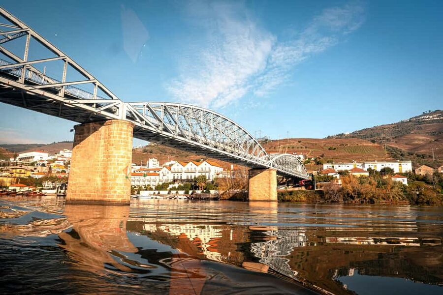 Douro Valley Tour: Visit 2 Wineries, Lunch & River Cruise - The ride into the Douro Valley