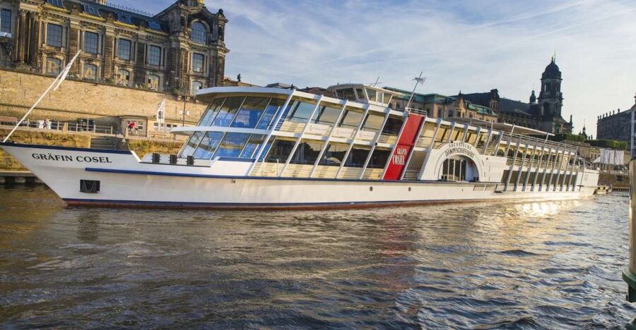 Dresden: River Sightseeing Boat Cruise - The Loschwitz Villa Quarter and Blue Wonder