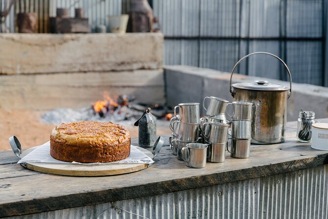 Drover's Sunset Cruise includes Smithy's Outback Dinner and Show - The entertainment gives the evening its lift