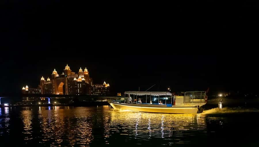 Dubai: Abra Boat Tour in Atlantis, Palm, Ain Dubai & Marina - Atlantis and The Pointe photo stops