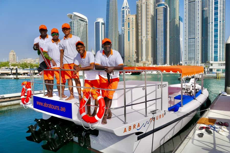 Dubai: Abra Boat Tour in Atlantis, Palm, Ain Dubai & Marina - Shared boat or private charter?