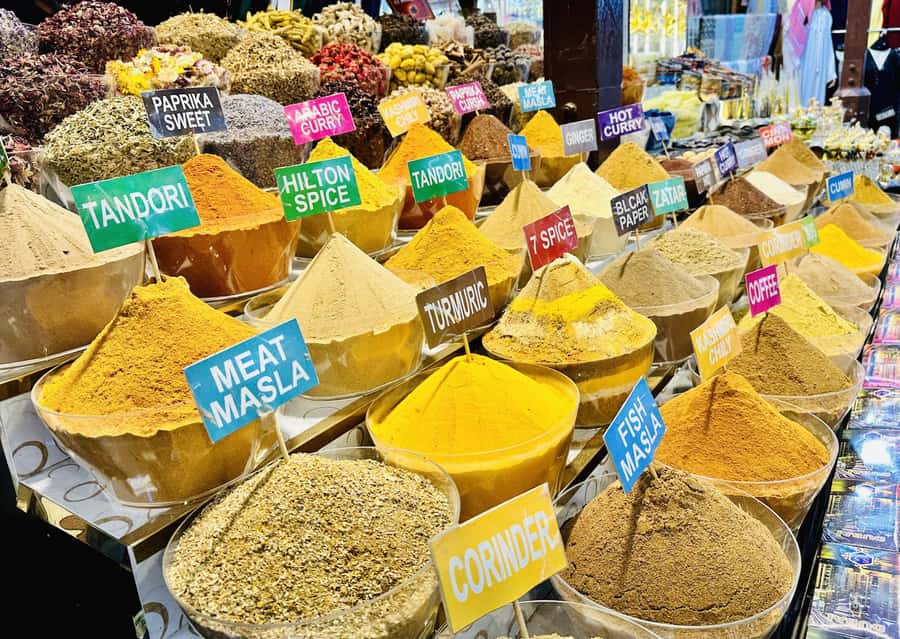 Dubai: Authentic Old Town, Souks, Tastings & Abra Boat Tour - Why Old Dubai Deserves Your Time