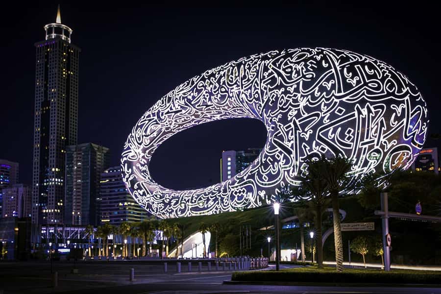 Dubai: Big Bus Panoramic Night Tour & Optional Dinner Cruise - Choosing the dhow dinner cruise upgrade