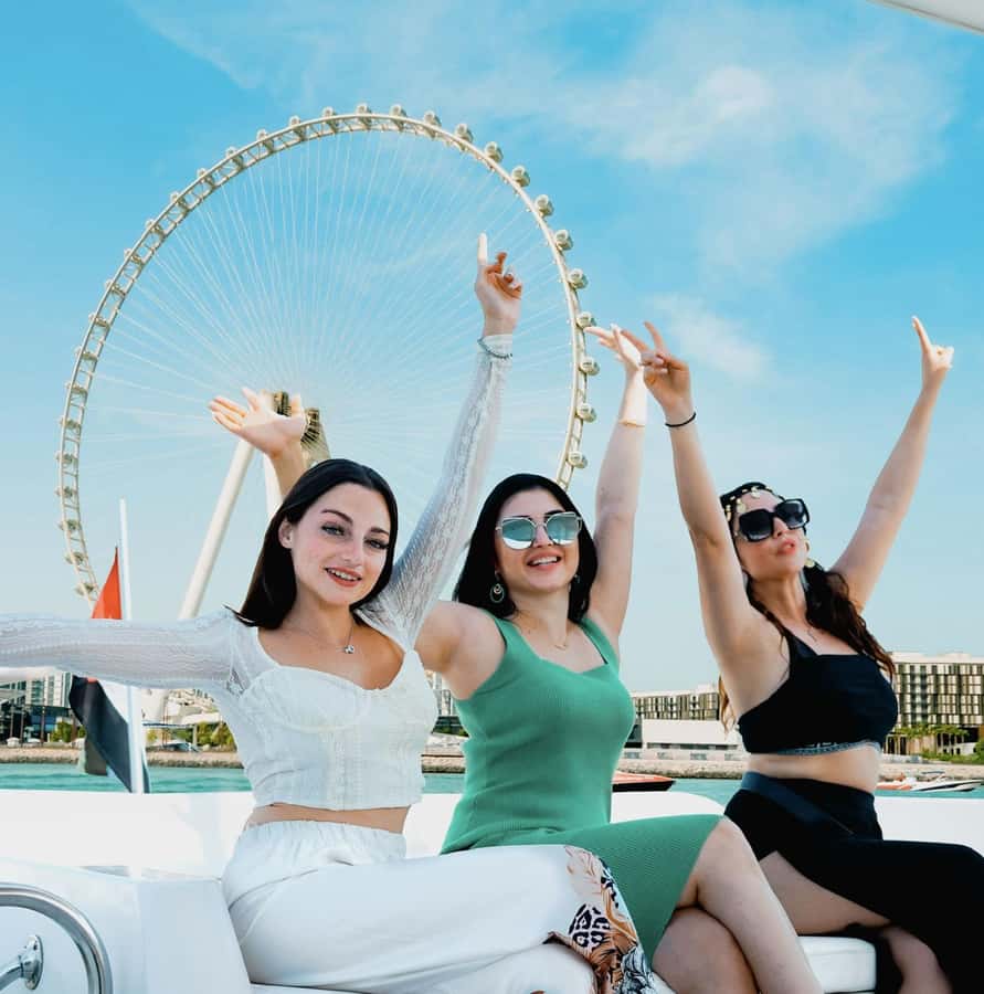 Dubai: Instagrammable Yacht Tour with Drinks & Ain/JBR Views - Who Will Enjoy This Cruise Most