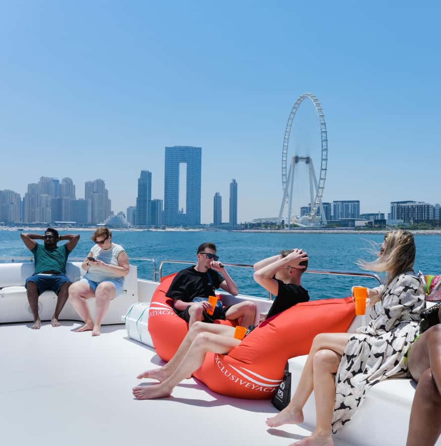 Dubai: Instagrammable Yacht Tour with Drinks & Ain/JBR Views - Practical Tips Before You Go