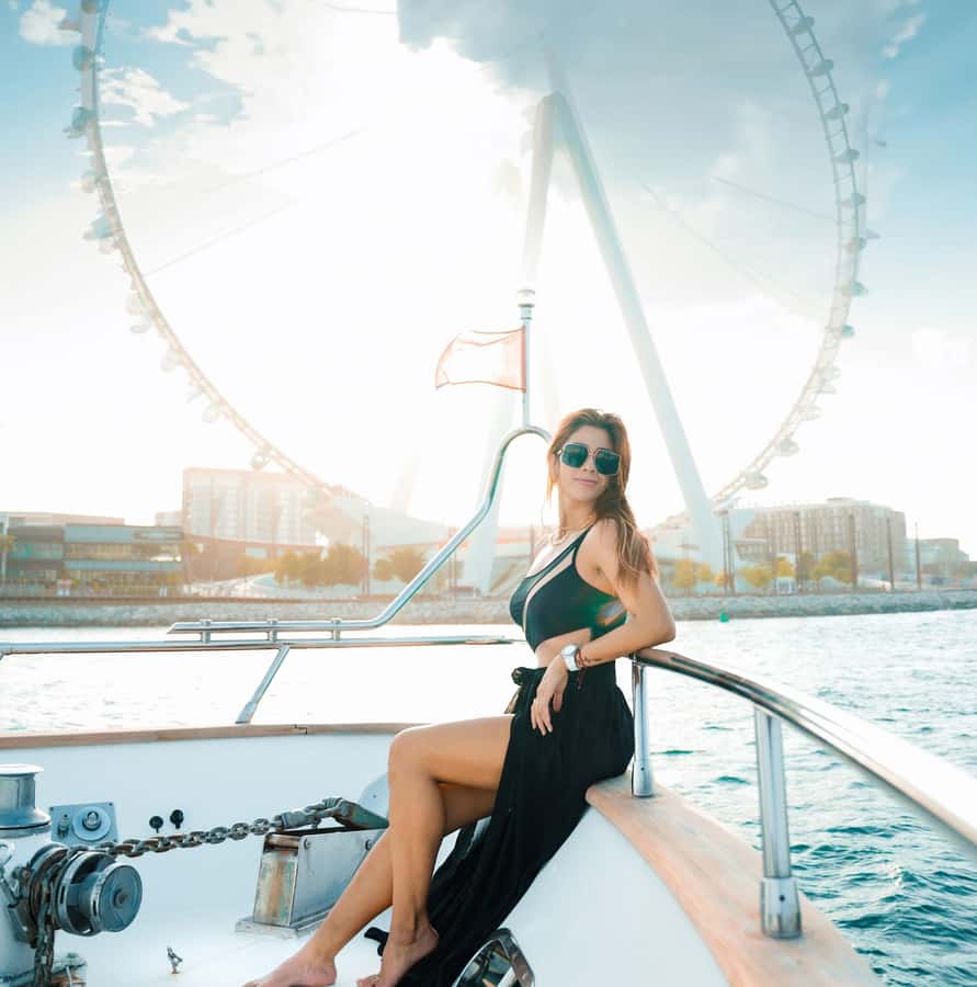 Dubai: Instagrammable Yacht Tour with Drinks & Ain/JBR Views - What the 60-Minute Route Shows You