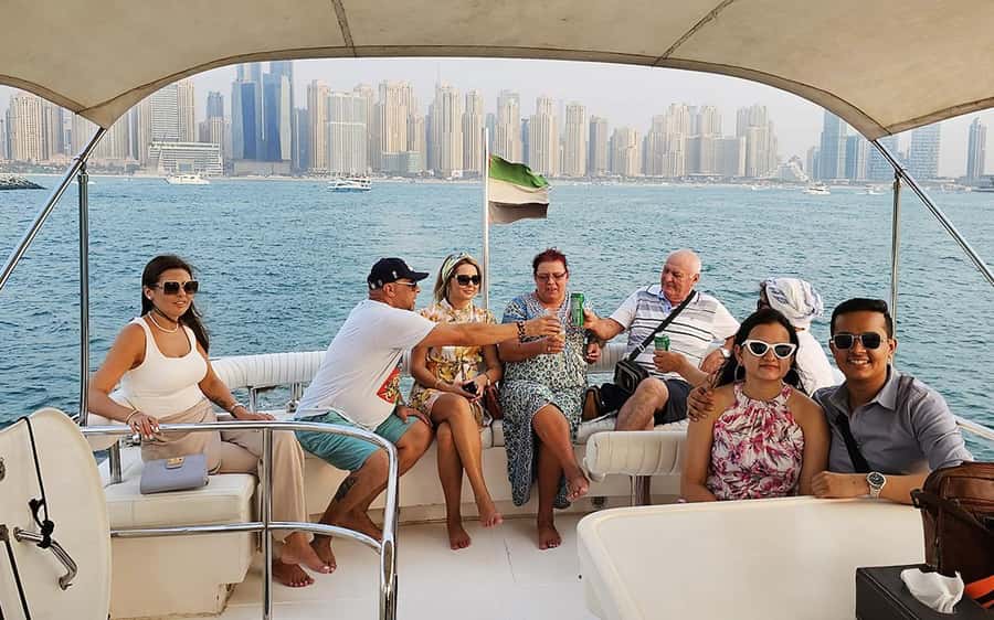 Dubai: Luxury Sunset Yacht Tour with Snacks and Drinks - Atlantis or Burj Al Arab, Depending on Sea Conditions