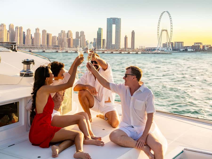 Dubai: Luxury Sunset Yacht Tour with Snacks and Drinks - Choosing the Right Departure Time