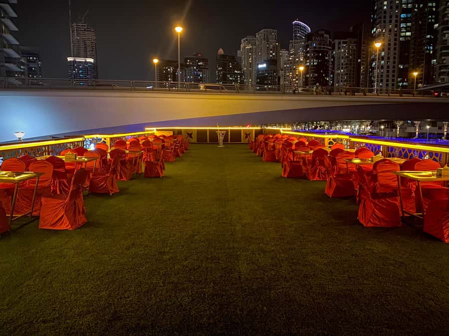 Dubai Marina: Dinner Cruise in a Traditional Boat - What the $41 price really buys you