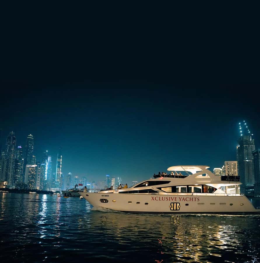 Dubai Marina: Luxury Yacht Tour with Breakfast or BBQ Option - Key points to know before booking