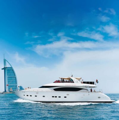 Luxury Yacht Tour with Breakfast or BBQ Option