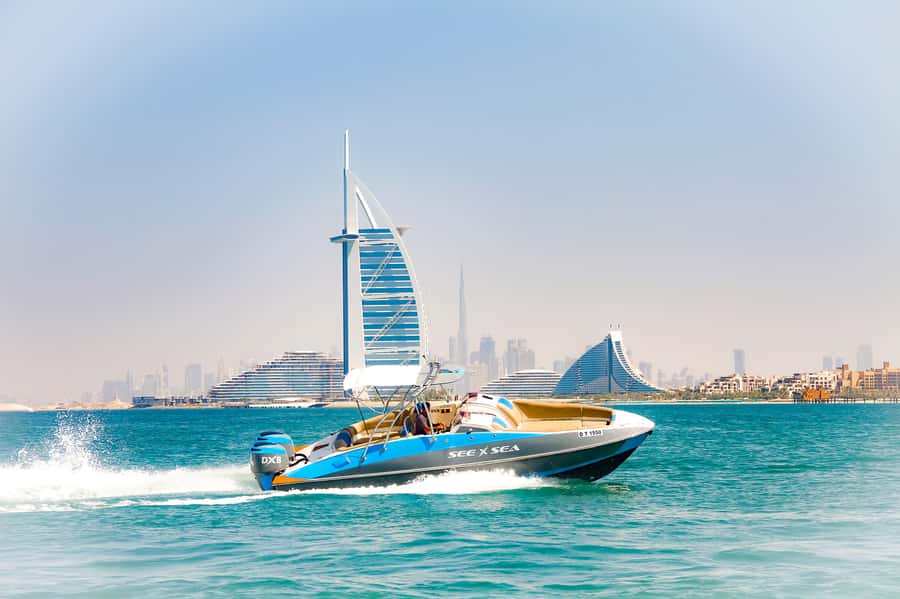 Dubai: Marina Private Boat Tour & Palm Jumeirah Sightseeing - Key points at a glance