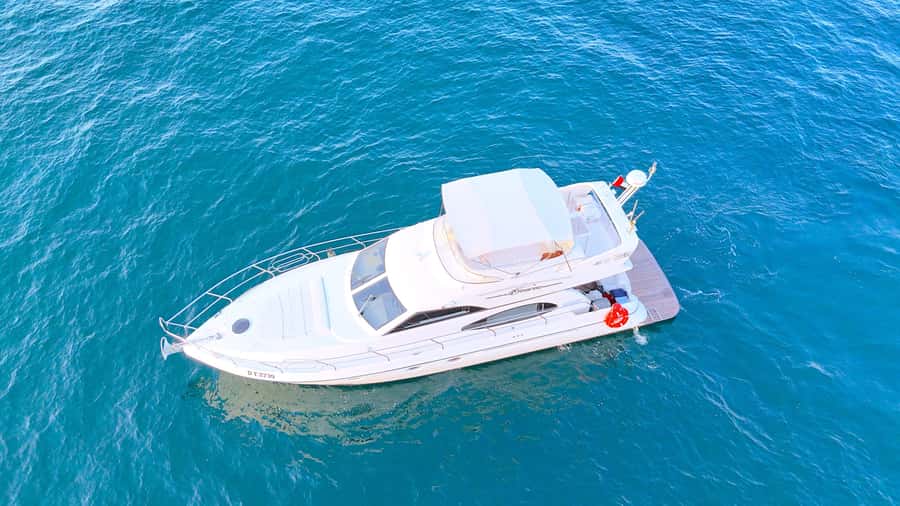 Dubai: Private Luxury Cruise on a Stylish 50ft Yacht - The two-hour route toward Atlantis The Palm