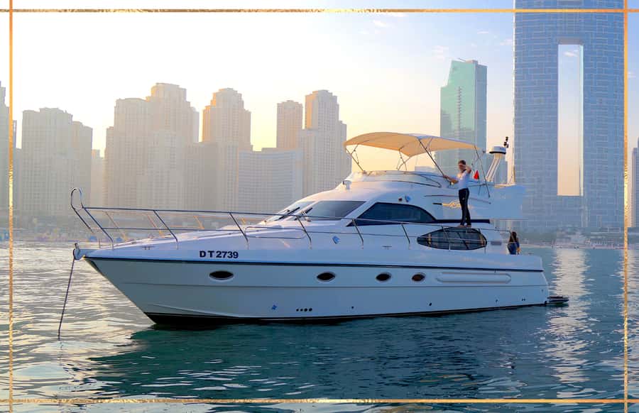 Dubai: Private Luxury Cruise on a Stylish 50ft Yacht - Starting at Dubai Harbour Yacht Club