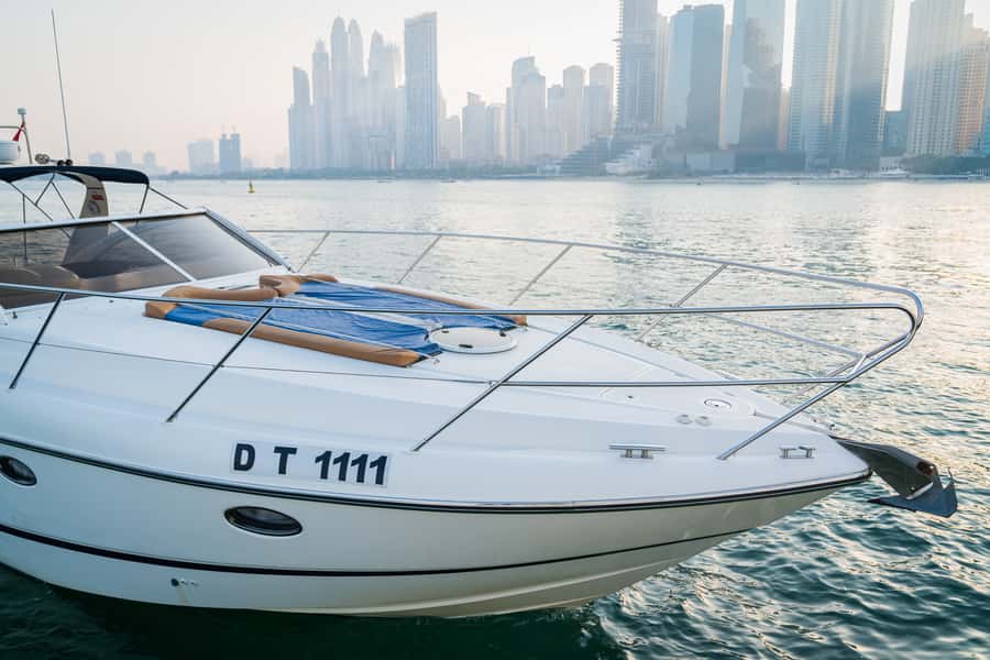 Dubai: Private Luxury Everest Yacht Cruise from Dubai Marina - Is $136 good value for a private group?