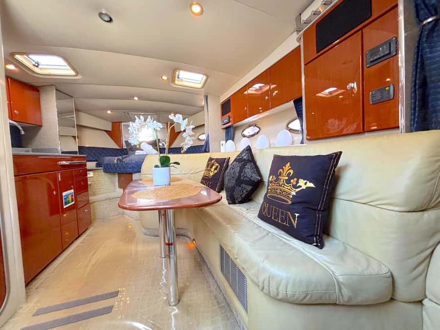 Dubai: Private Yacht Cruise for Unforgettable Memories - Sunset, city lights, and the right departure time