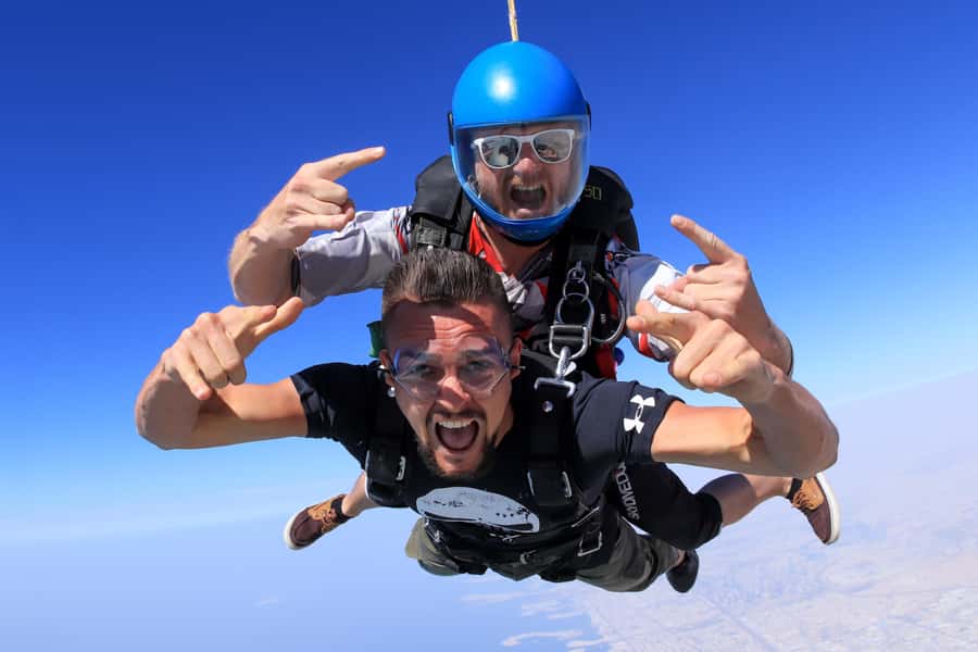 Dubai: Skydive at The Palm with Photos, Video & Yacht Tour - Who should book this Palm jump?