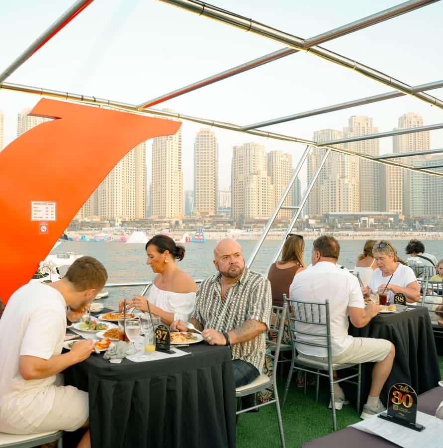 Dubai: Sunset or Dinner Cruise with Live Music & Open Bar - Practical tips for a smoother evening