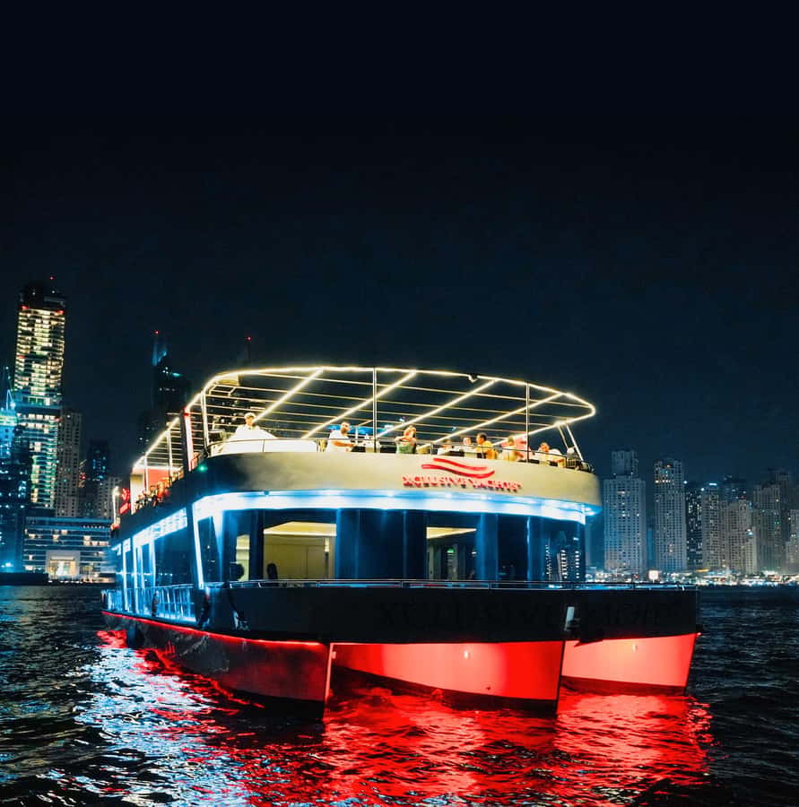 Dubai: Sunset or Dinner Cruise with Live Music & Open Bar - Boarding at Xclusive Yachts in Dubai Marina