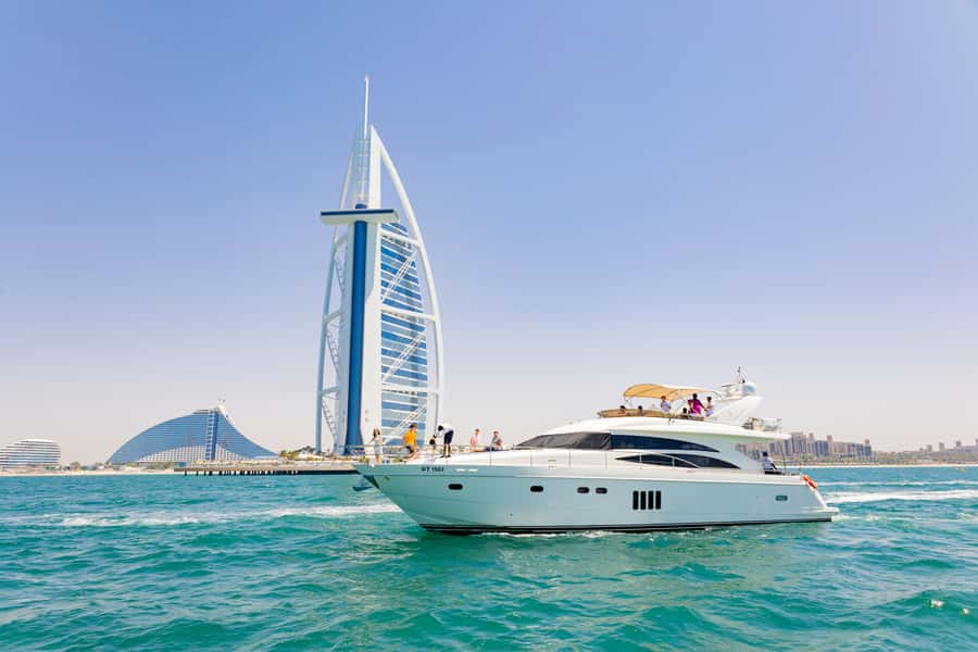 Dubai: The Luxury Yacht Tour with Live BBQ Option - Photography, comfort, and small practical details