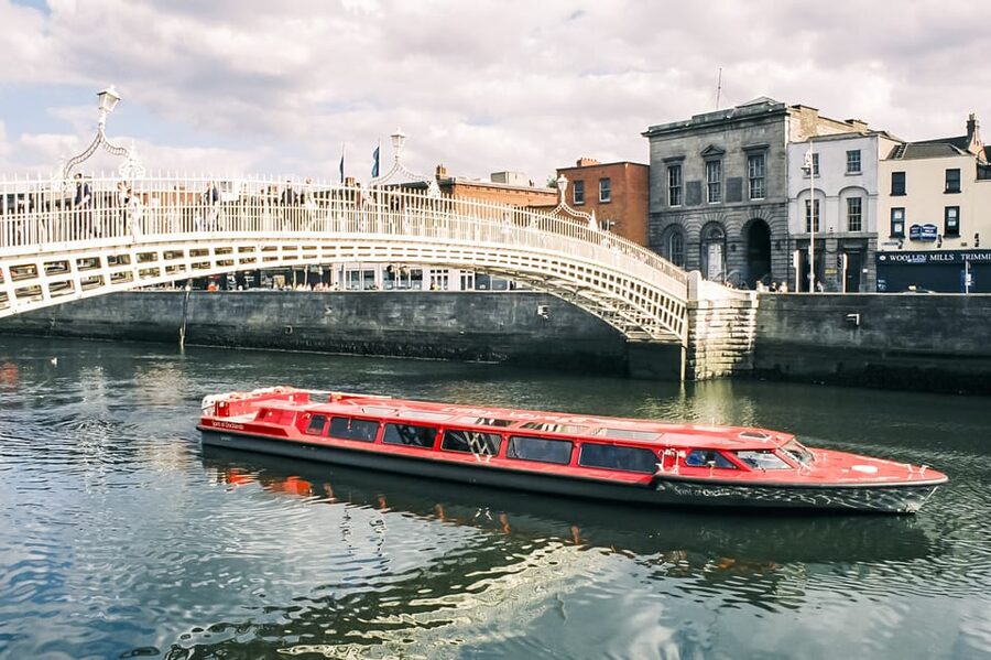 Dublin: River Liffey Sightseeing Cruise - Tides, weather, and what can change