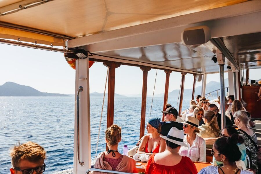 Dubrovnik: Elaphite Island Cruise w/ Drinks & Optional Lunch - What lunch and drinks are really like