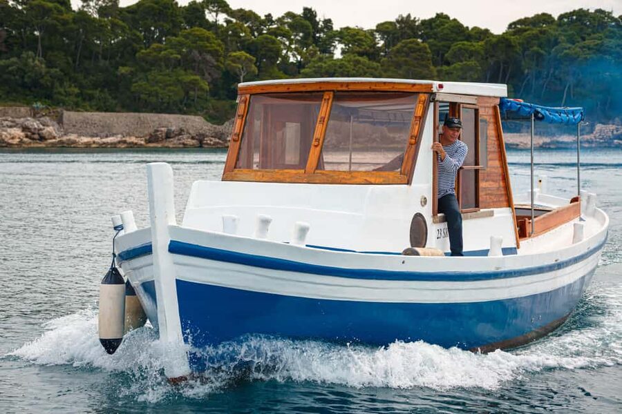 Dubrovnik: Full-Day Blue Cave & Elaphiti Islands Boat Tour - Lopud: beaches, village streets, and the final swim