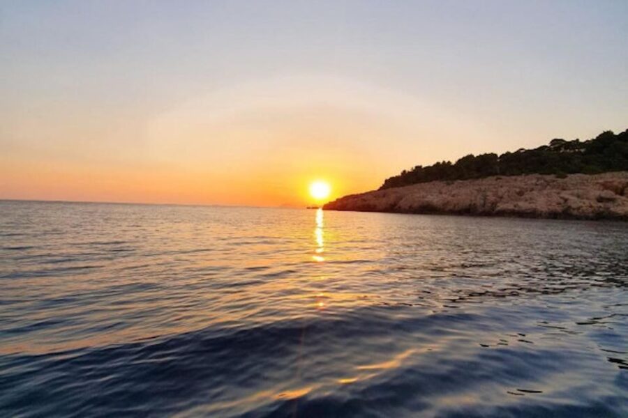 Dubrovnik: Romantic Sunset Cruise & Cave Visit with a Local - Why Dubrovnik looks better from the sea