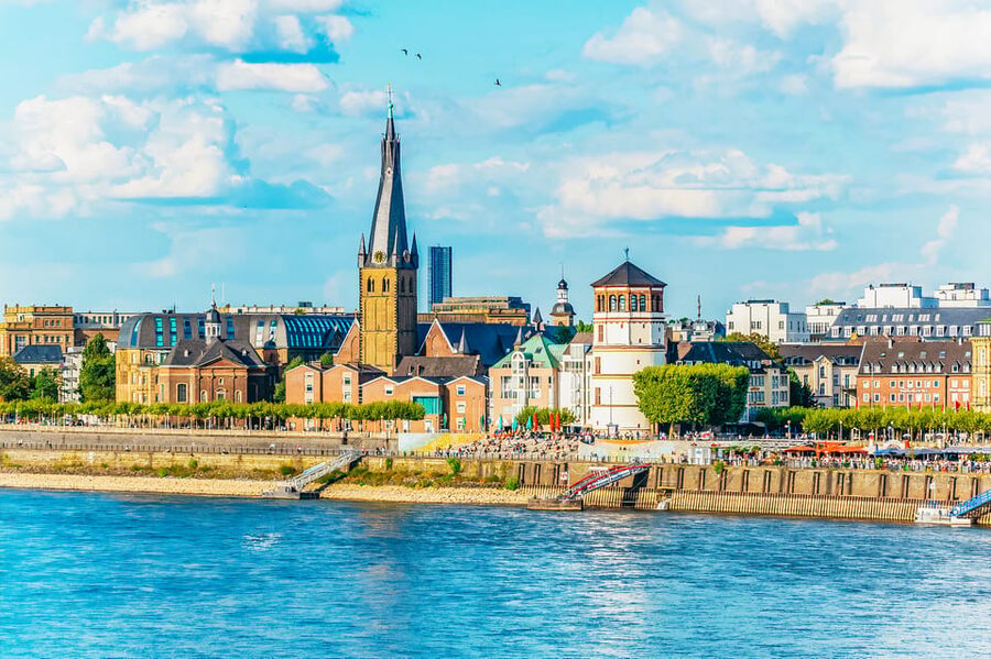 Düsseldorf: City Sightseeing Cruise on the Rhine - The one-hour route along Düsseldorf’s riverfront