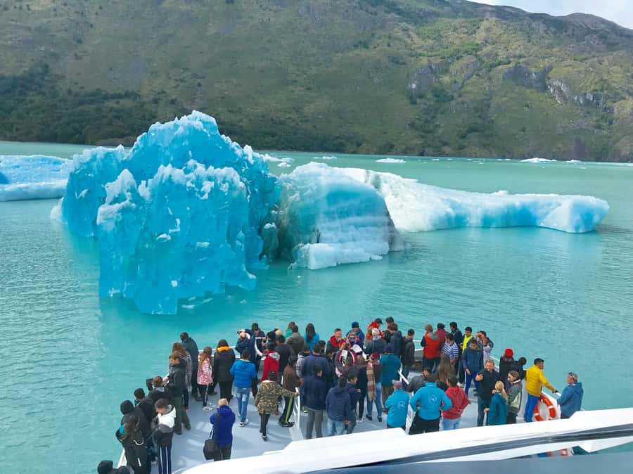 El Calafate: Glaciers Gourmet Experience - Full Day Cruise - Key points at a glance